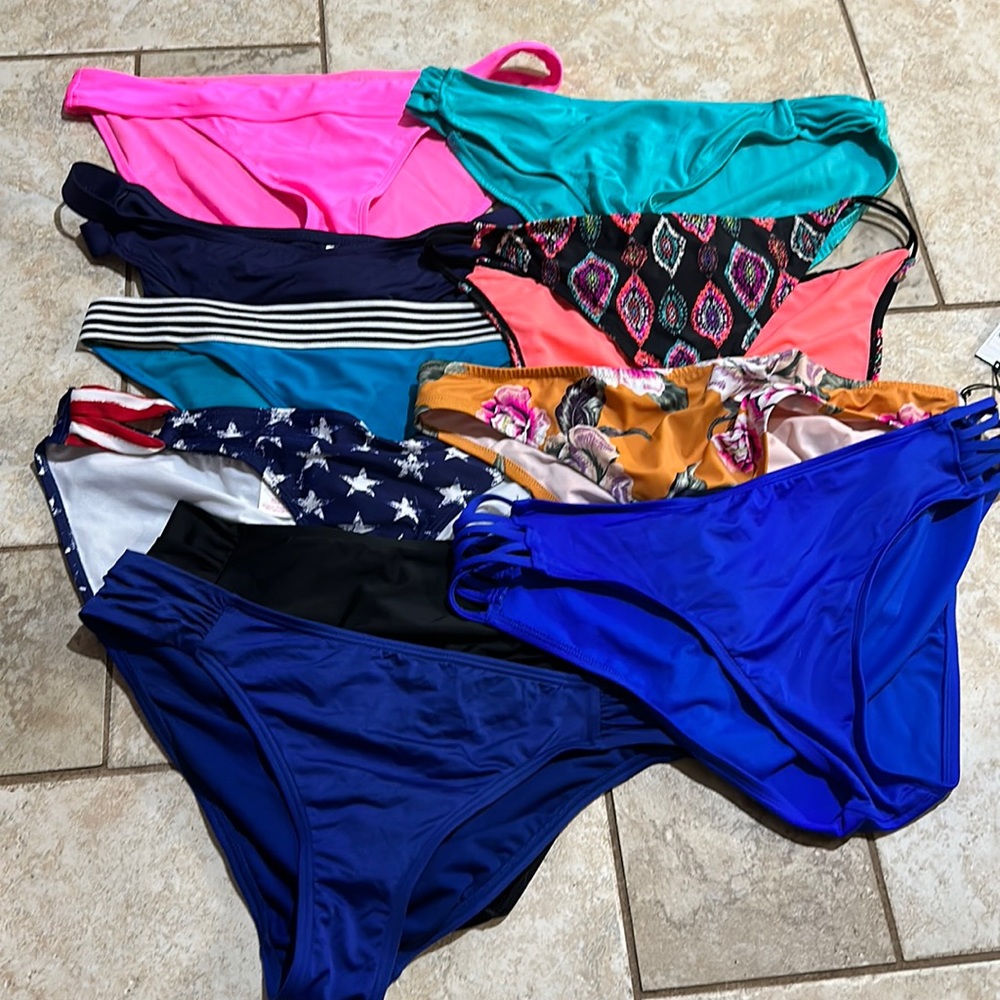 Grab bag of SZ XLG bathing suit bottoms
